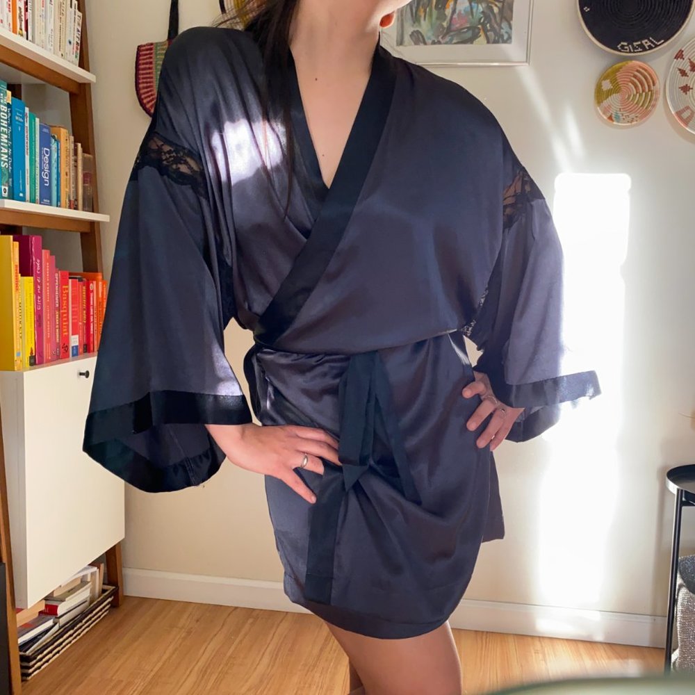 Y2K Victoria's Secret bathrobe